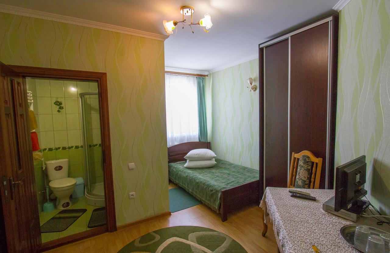 Orysya Hotel Kopychyntsi Exterior photo